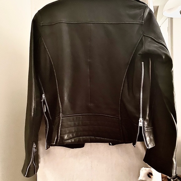 🤍HP🤍 Zara Asymmetrical Moto Jacket. Genuine Leather. Size S/M - Picture 5 of 7